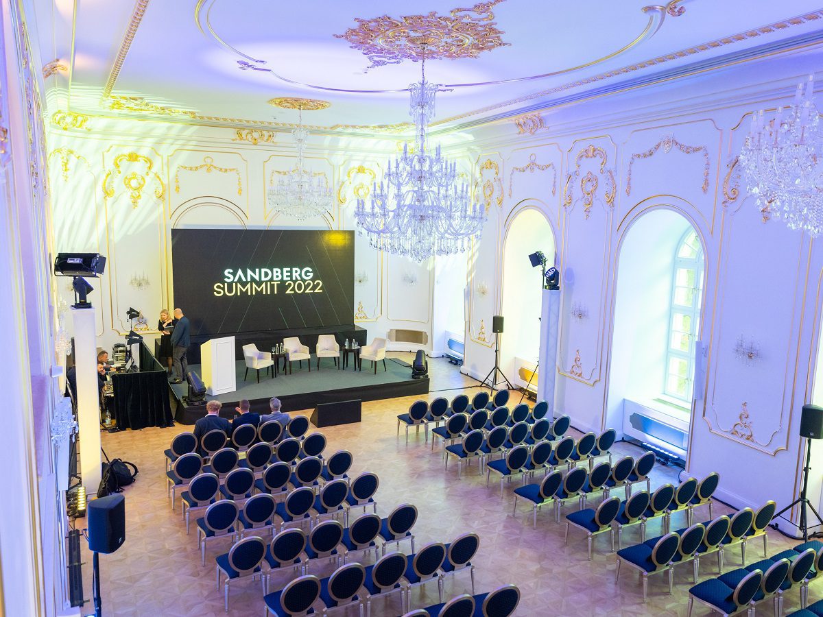 Hurricane_sandberg summit_konferencia_LED obrazovka