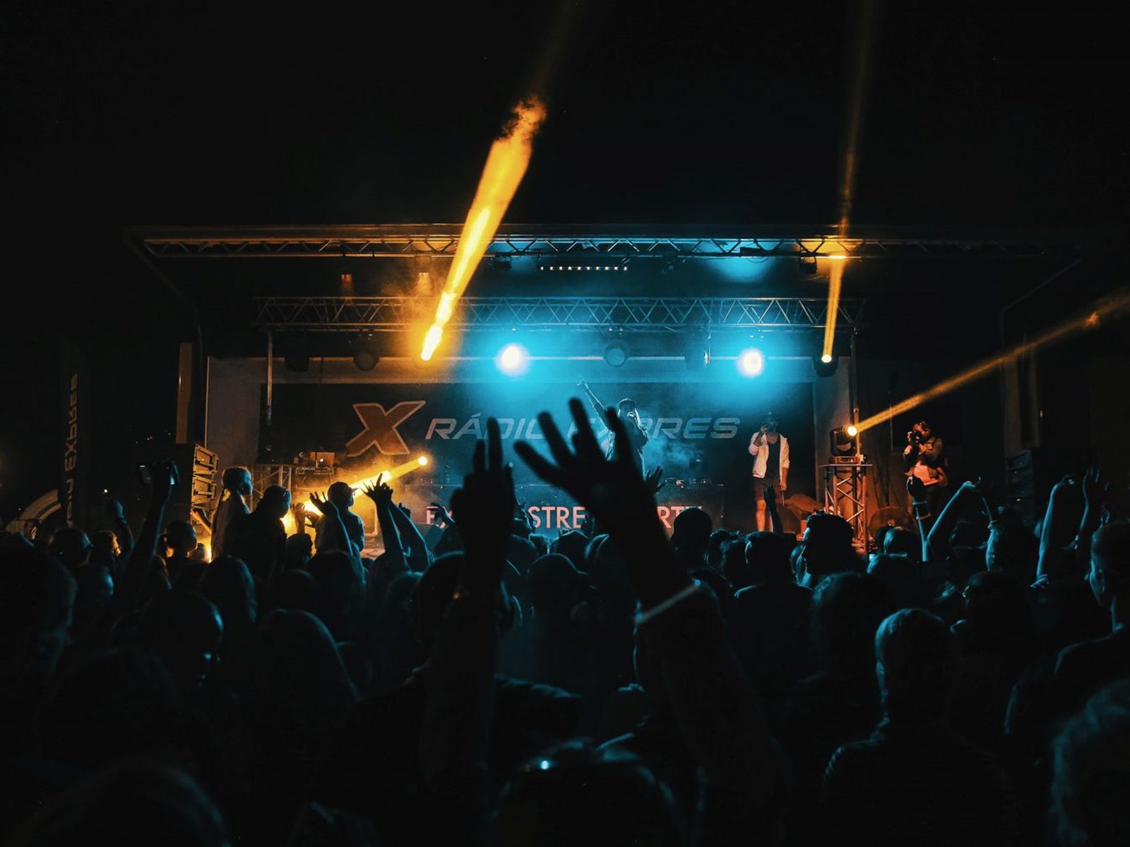 hurricane_expres street party_kamion_dominika mirgova_2