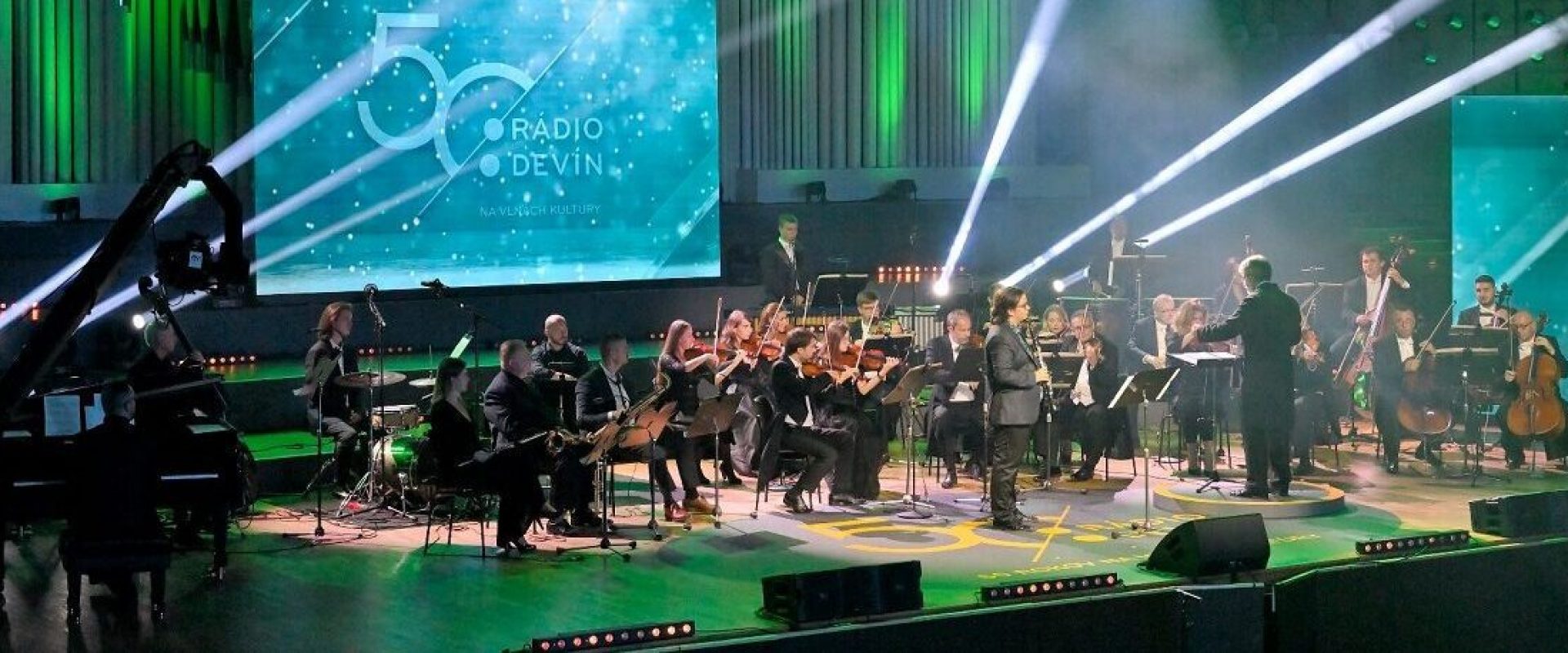 Hurricane_50. vyrocie_Radio Devin_osvetlenie_konstrukcia_orchester Hurricane_50. vyrocie_Radio Devin_osvetlenie_konstrukcia_orchester